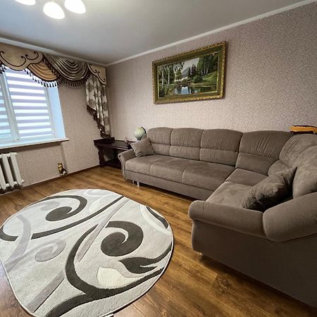 Апартаменти Біля Софіївки Oeman Buitenkant foto